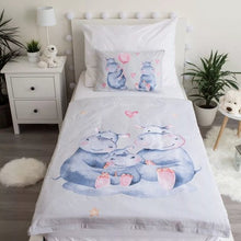 Charger l&#39;image dans la galerie, Hippo Familie Baby Dekbedovertrek I Love You - 100 x 135 cm + 40 x 60 cm
